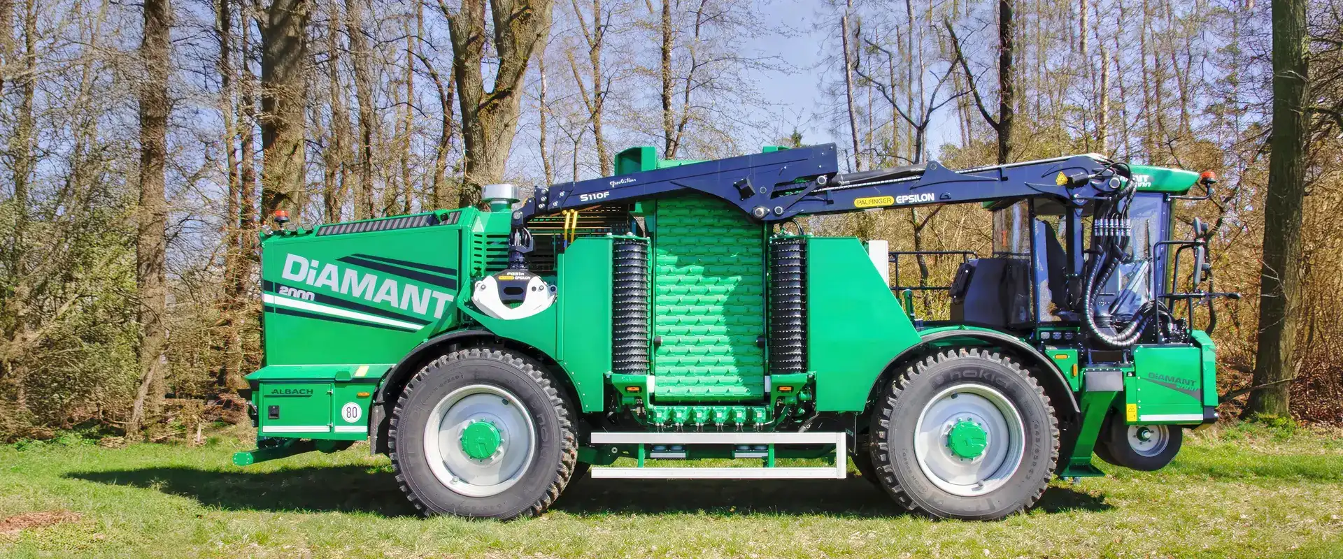 Albach Tree Work Albach Diamant 2000 | The Most Powerful Self-Propelled Wood Chipper ...