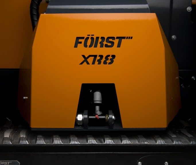 Robust steel construction on a Först commercial chipper