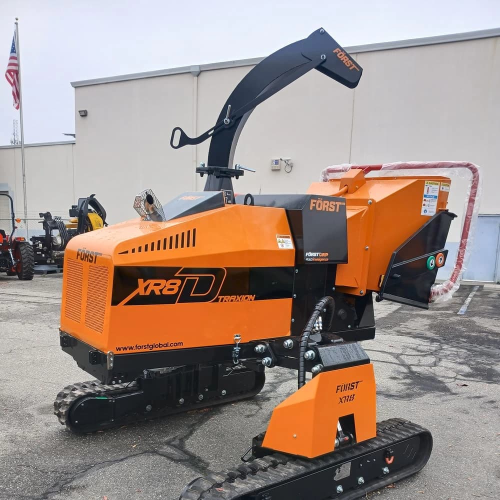New Först XR8D — Engine side and articulated tracks